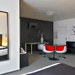 Hotel Adoma 3*