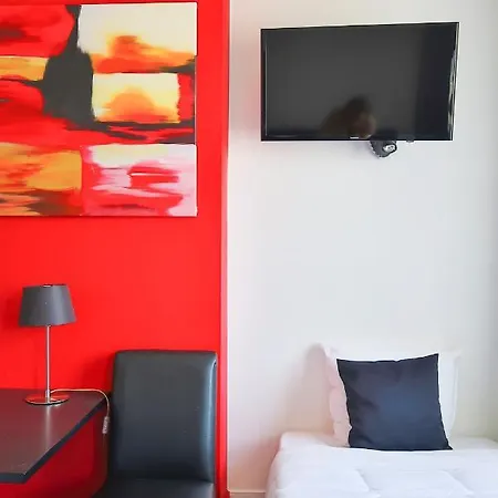 Hotel Adoma 3*