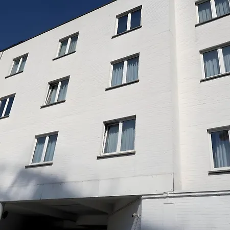 Adoma Hotel 3*