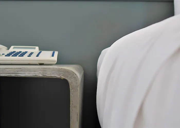 Готель Adoma 3*