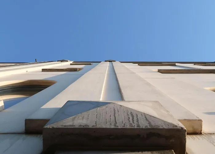 Готель Adoma 3*