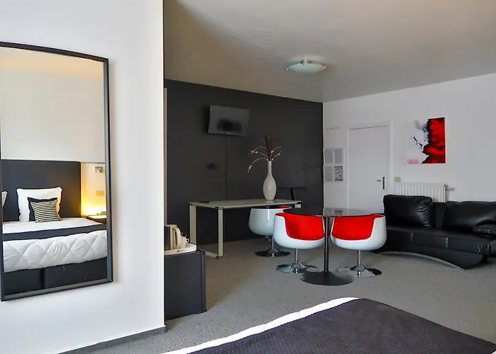 Готель Adoma 3*