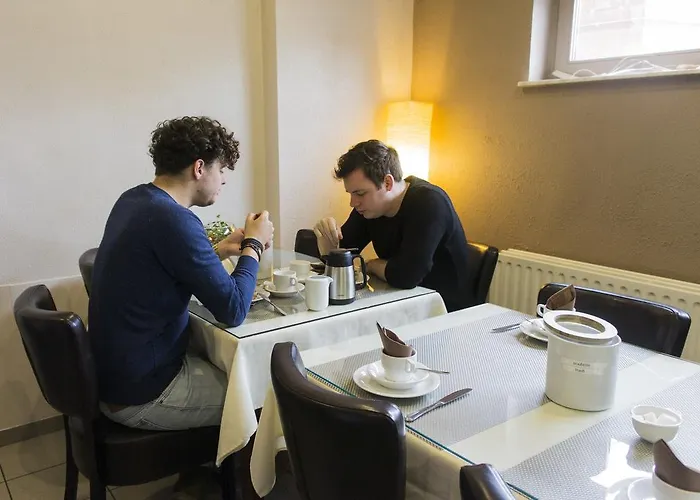 Adoma מלון גנט